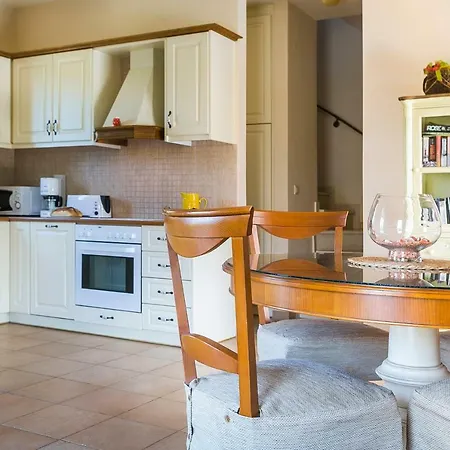 Thelxis Villa *