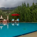 Villa Thelxis
