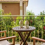 Villa Thelxis