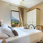 Villa Thelxis *