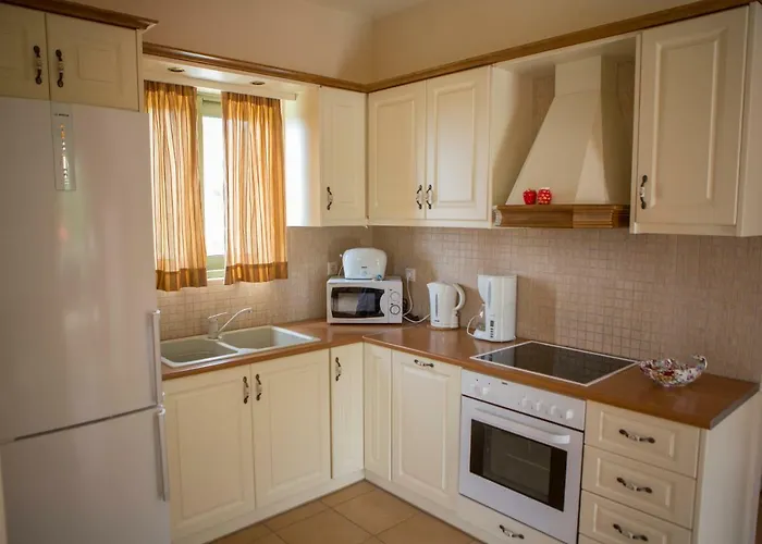 Thelxis Villa *