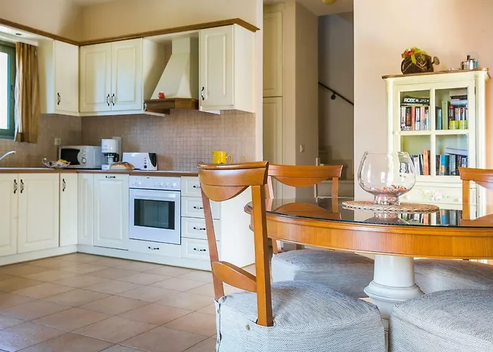 Thelxis Villa *