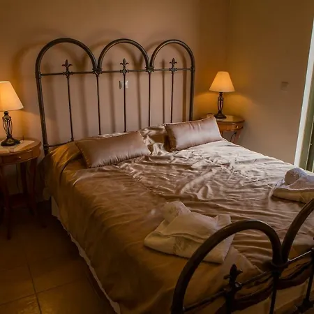 Villa Thelxis